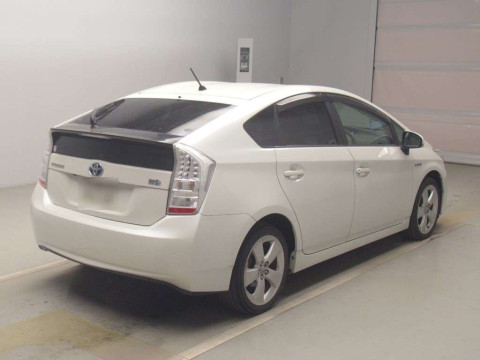 2010 Toyota Prius ZVW30[1]