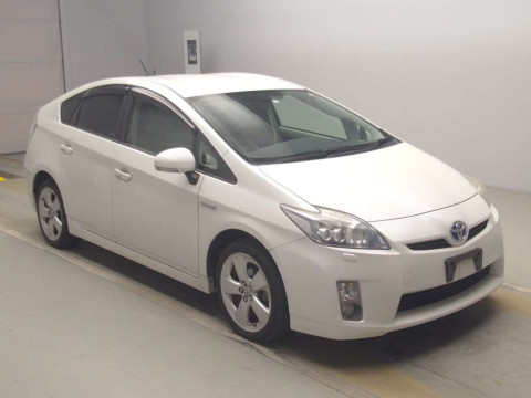 2010 Toyota Prius ZVW30[2]