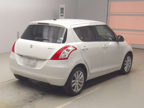 2016 Suzuki Swift ZC72S[1]