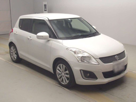 2016 Suzuki Swift ZC72S[2]