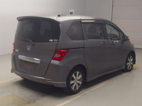 2010 Honda Freed GB3[1]