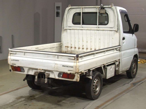 2000 Mitsubishi Minicab Truck U62T[1]