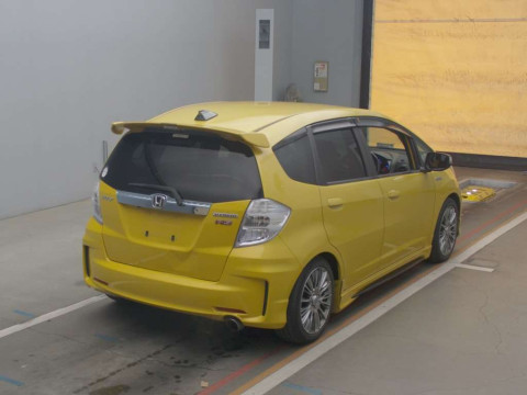 2012 Honda Fit Hybrid GP4[1]