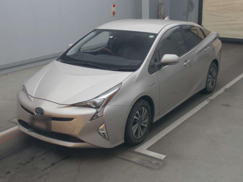 2016 Toyota Prius ZVW50[0]