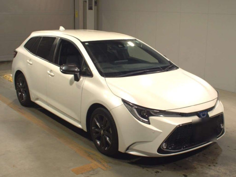 2020 Toyota Corolla Touring Wagon ZWE211W[2]