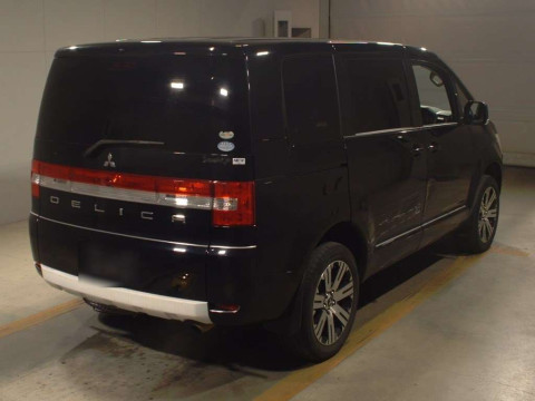 2010 Mitsubishi Delica D5 CV5W[1]