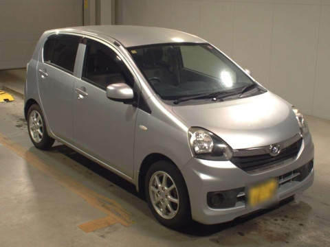 2014 Daihatsu Mira es LA300S[2]