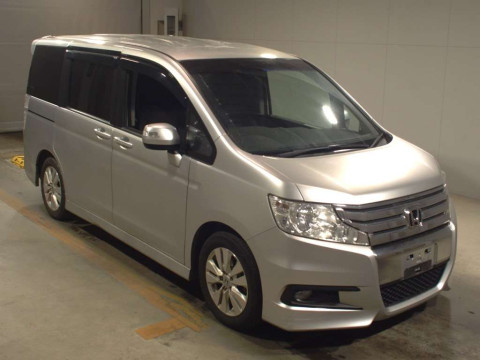 2009 Honda Step WGN Spada RK5[2]