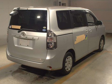 2009 Toyota Voxy ZRR70G[1]