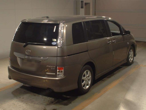 2012 Toyota Isis ZGM10W[1]