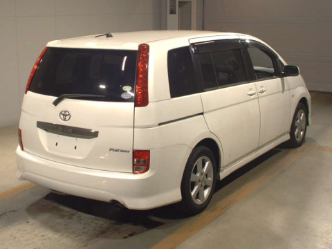 2005 Toyota Isis ANM10W[1]