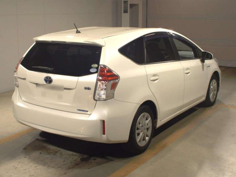 2019 Toyota Prius alpha ZVW41W[1]