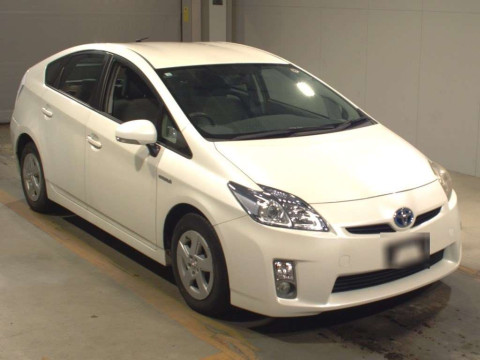 2010 Toyota Prius ZVW30[2]