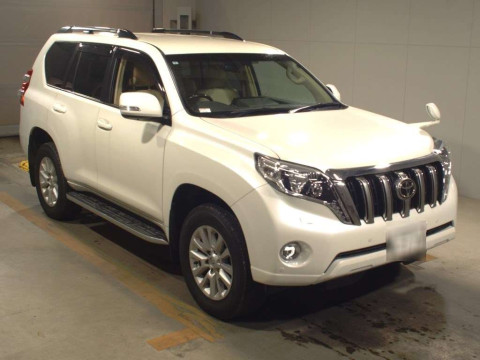 2017 Toyota Land Cruiser Prado GDJ151W[2]