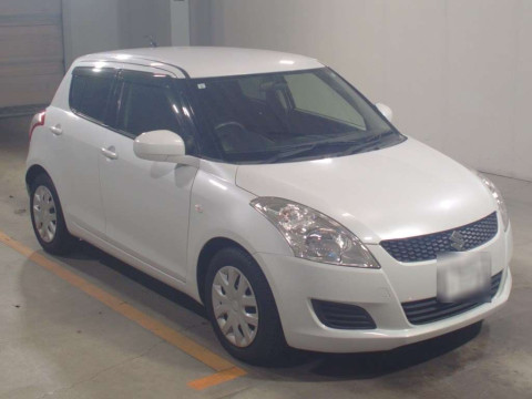 2013 Suzuki Swift ZC72S[2]