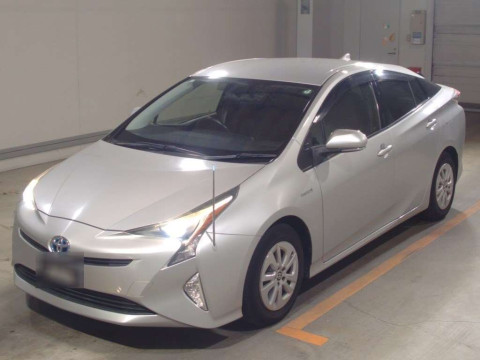 2016 Toyota Prius ZVW50[0]