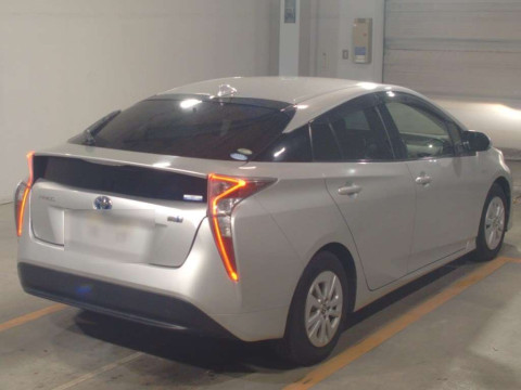 2016 Toyota Prius ZVW50[1]