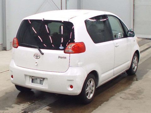 2005 Toyota Porte NNP10[1]