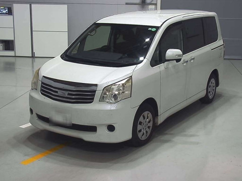 2013 Toyota Noah ZRR70G[0]