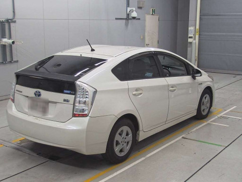 2010 Toyota Prius ZVW30[1]