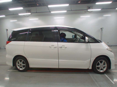 2009 Toyota Estima ACR50W[2]