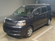 2006 Toyota Voxy