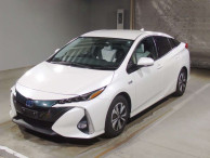 2017 Toyota Prius PHV