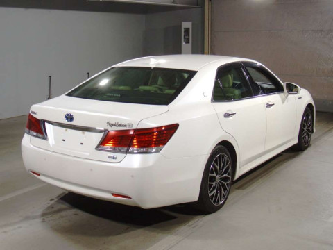 2017 Toyota Crown Hybrid AWS210[1]