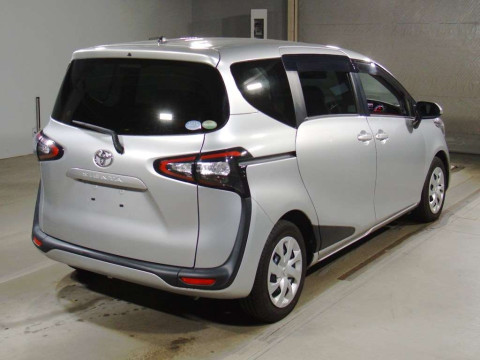 2015 Toyota Sienta NSP170G[1]