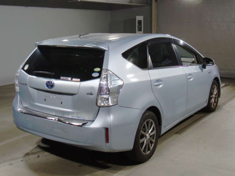 2014 Toyota Prius alpha ZVW41W[1]