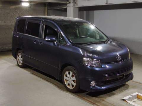 2008 Toyota Voxy ZRR70W[2]