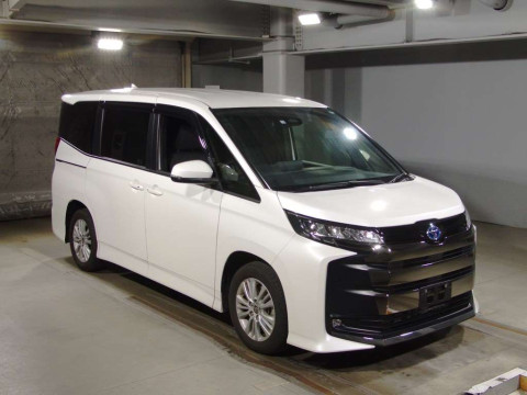 2022 Toyota Noah ZWR90W[2]