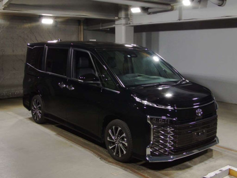 2022 Toyota Voxy MZRA90W[2]