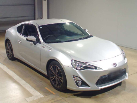 2012 Toyota 86 ZN6[2]