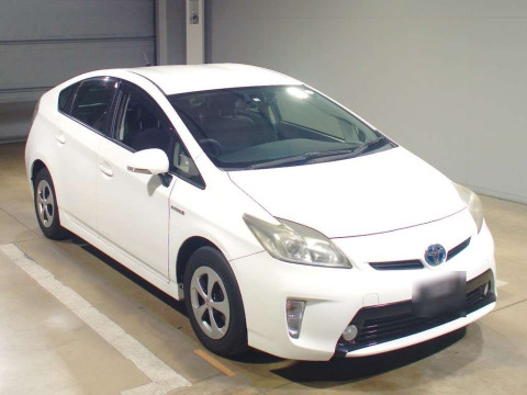 2012 Toyota Prius ZVW30[2]