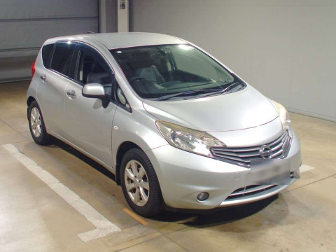 2013 Nissan Note E12[2]