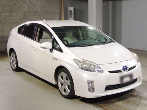 2011 Toyota Prius ZVW30[2]