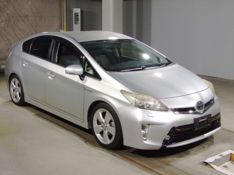 2012 Toyota Prius ZVW30[2]