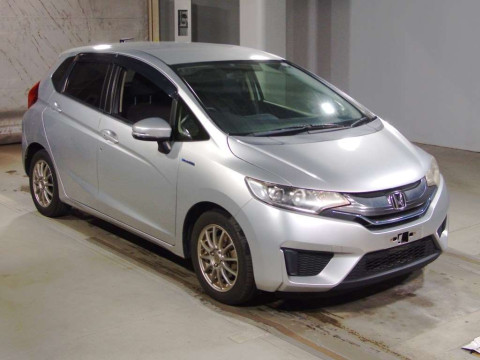 2013 Honda Fit Hybrid GP5[2]