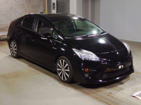 2012 Toyota Prius ZVW30[2]