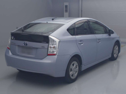 2010 Toyota Prius ZVW30[1]