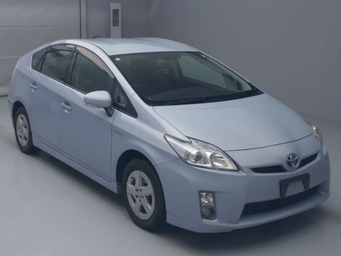 2010 Toyota Prius ZVW30[2]