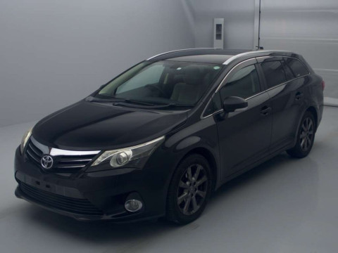 2012 Toyota Avensis Wagon ZRT272W[0]