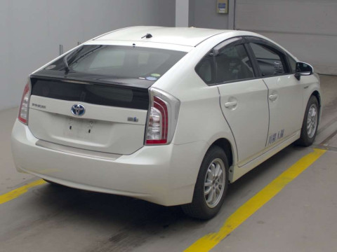 2012 Toyota Prius ZVW30[1]