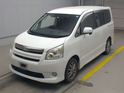 2007 Toyota Noah ZRR70W[0]