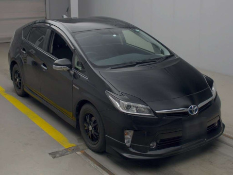 2014 Toyota Prius ZVW30[2]