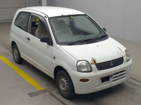 2011 Mitsubishi Minica H42V[2]