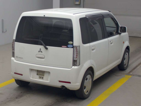 2011 Mitsubishi eK Wagon H82W[1]