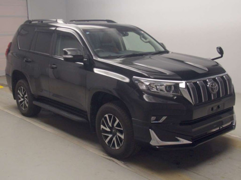 2020 Toyota Land Cruiser Prado TRJ150W[2]