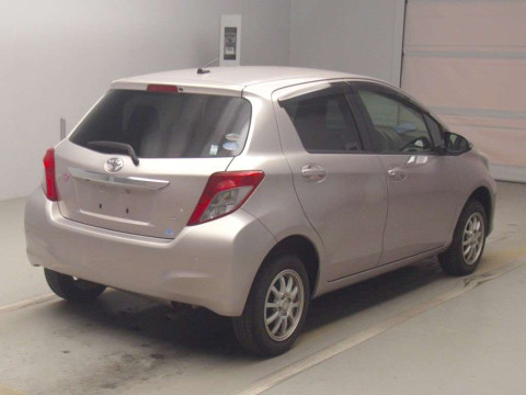 2010 Toyota Vitz KSP90[1]